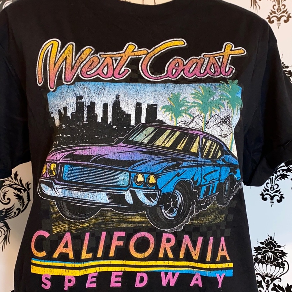 ๐ NWT! West Coast California Crop Top Tee! - Picture 3 of 7